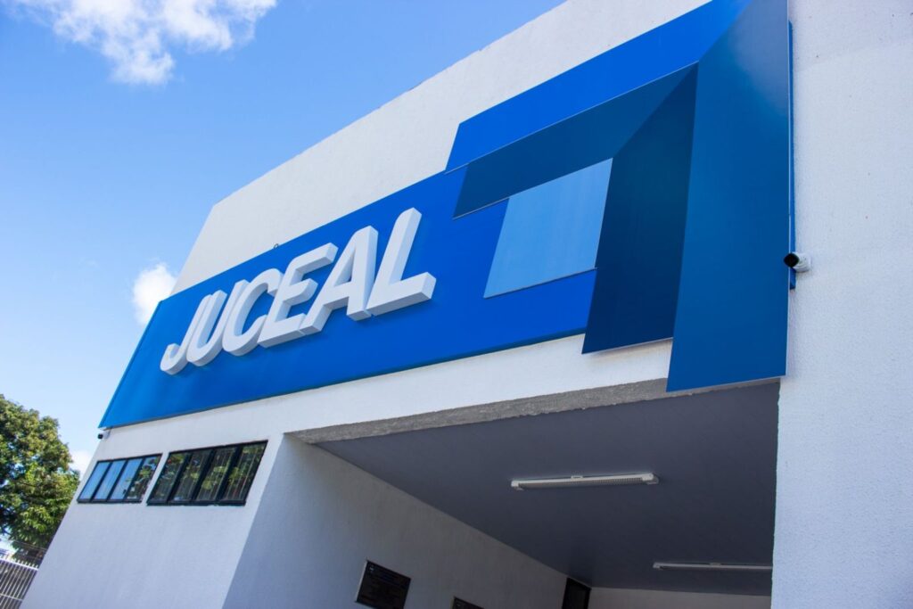 Alagoas bate recorde histórico e abre mais de 18 mil empresas em 2026